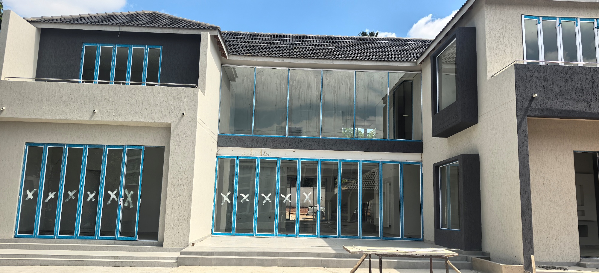House Molepe — Sandton, JHB